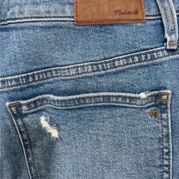 Madewell Distressed Jeans | Medium Wash | Size 28 - Picture 6 of 11